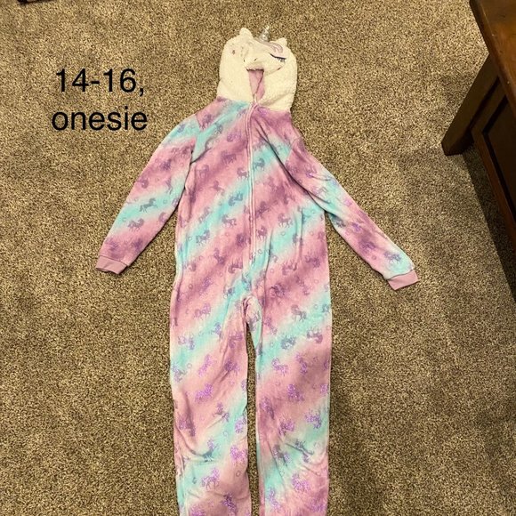 Size 14/16 girls Unicorn Pj's - Picture 1 of 1
